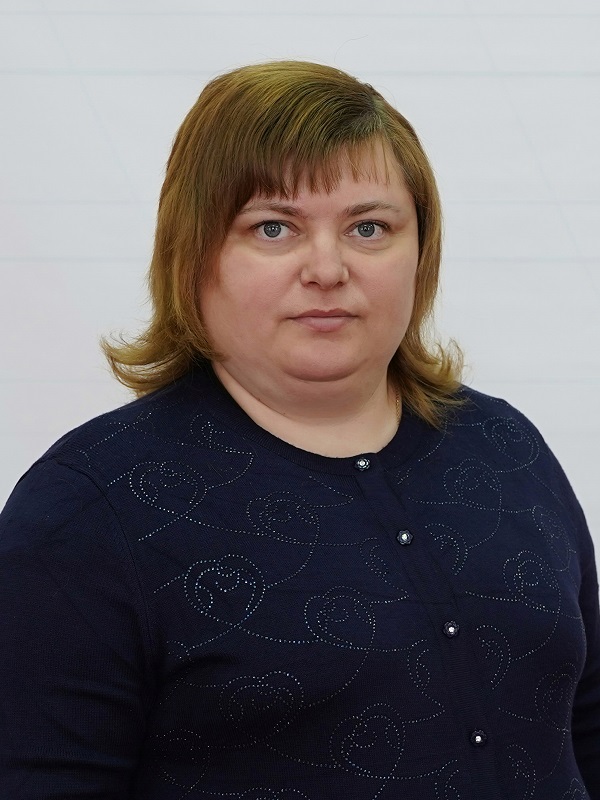 Ухалова Оксана Сергеевна.